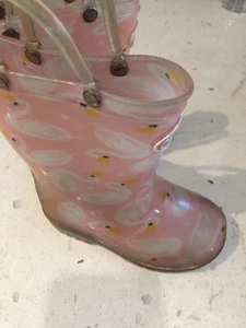 Outee Toddler size 6 - Girls Swan Print Light Up Rubber Rain Boots Slip On - Picture 1 of 9