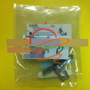 un nuovo inserto interruttore da viaggio Schneider XCSZ15 XCS-Z15 spedizione veloce #Li - Foto 1 di 2