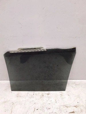 Tinte de privacidad de vidrio para puerta trasera izquierda del conductor para 01-05 RAV4 Foto 1 de 4