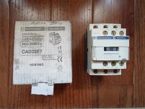 Square D Telemecanique CAD32 48V 50/60Hz th:10A - Picture 1 of 5
