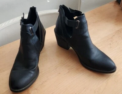 Zapatos botín SODA para mujer punta puntiaguda tobillo cremallera trasera 7-1/2 7,5 2 pulgadas tacón bloque Foto 1 de 4