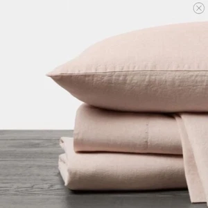 Coyuchi Organic Cotton Crinkled Percale™ Minimalist Set - King Sheet Set, Blush - Picture 1 of 3