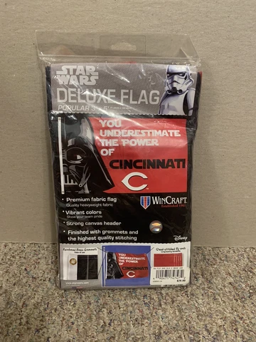 Disney Star Wars Cincinnati Reds 3’ x 5’ Flag Cover