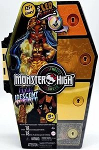 Monster High Skulltimate Secrets Fearidescent Puppe mit 125 Looks NEU & OVP - Bild 1 von 2