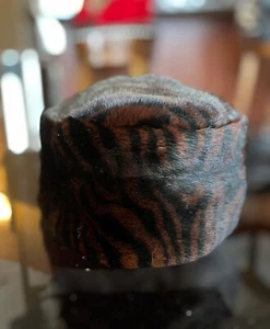 Tiger Striped Mink Fur Pillbox Hat Size L/XL Silk Lining - Picture 1 of 5