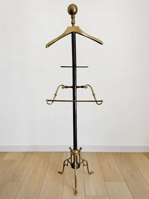 Antiguo estante para ropa de caballero de latón Art Deco de principios de la década de 1950 con soporte para valet Foto 1 de 4