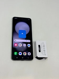 Samsung Galaxy Z Flip5 (SM-F731W) - 512 GB Desbloqueado Grafito - Excelente 9-9.5/10 - Imagen 1 de 11