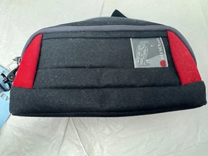 Nuevo Delsey GOPIX 55 Bolsa de Almacenamiento de Tela para Cámara Estuche Negro Rojo con Correa - Imagen 1 de 5