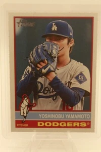 2025 Topps Heritage #172 Yoshinobu Yamamoto variazione immagine SP LA DODGERS - Foto 1 di 2