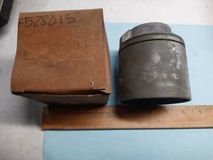 FORCE OUTBOARD NEW PISTONS NIB 700-F528015 NOS NLA - Picture 1 of 5