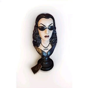 NEU | Spooky Nights Halloween Büste Vampira mit Sonnenbrille | Hexe Vampir Frau - Bild 1 von 7