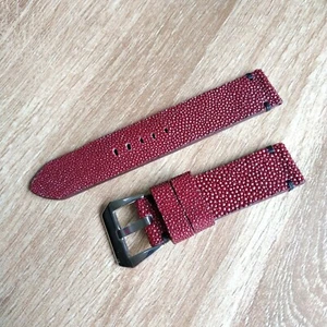 Correa de reloj hecha a mano rojo oscuro con hebilla libre. - Imagen 1 de 3