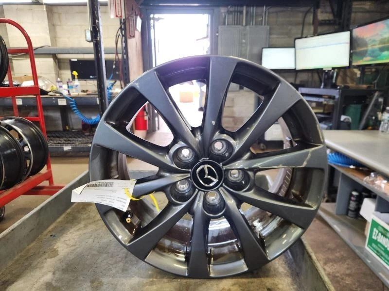 Rueda de aluminio 16x6-1/2 compatible con 20-23 MAZDA CX-30 757047 Foto 1 de 4