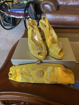 Bruno Giordano Amarillo Italiano Estrás Peep-Toe Tacones con Bolso de Mano a Juego Foto 1 de 4