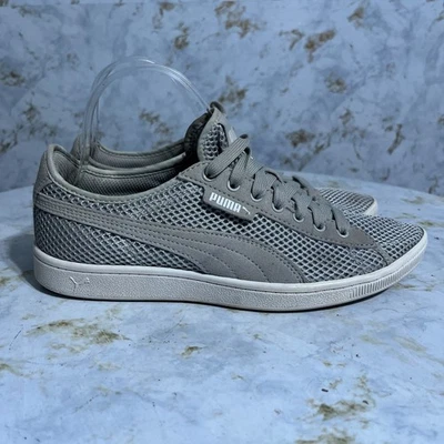 Puma Vikky Women's Sz 8 Shoes Gray White Classic Low Top Comfort Casual Sneakers - Image 1 of 4