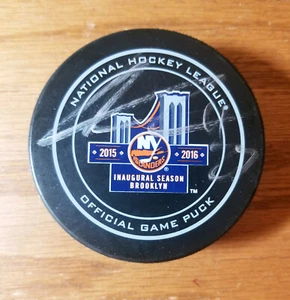Anders Lee #27 NY Islanders signierter Hockey-Puck 2015-2016 Brooklyn Inaugural Seas - Bild 1 von 6
