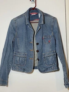 Levi’s Women’s Denim Jean Jacket Elbow Patches Size Medium Heart Patch - Picture 1 of 13
