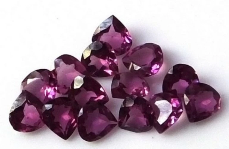 RHODOLITE GARNET 8 MM FANCY PEAR CUT BEAUTIFUL COLOR - Image 1 of 1