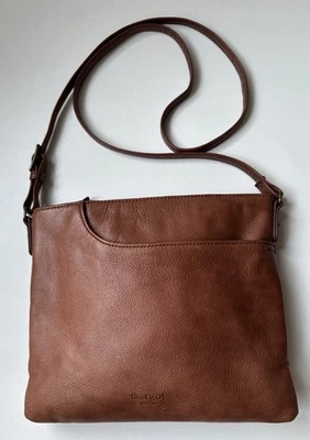 Bolso Bandolera MARGOT New York Cuero Marrón Bolso Bandolera Bolsillo Dividido Frontal Foto 1 de 4