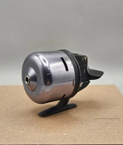 Vintage ABU Garcia AbuMatic 280 Spincast Silver Fishing Reel RH - Made in Sweden - Picture 1 of 9