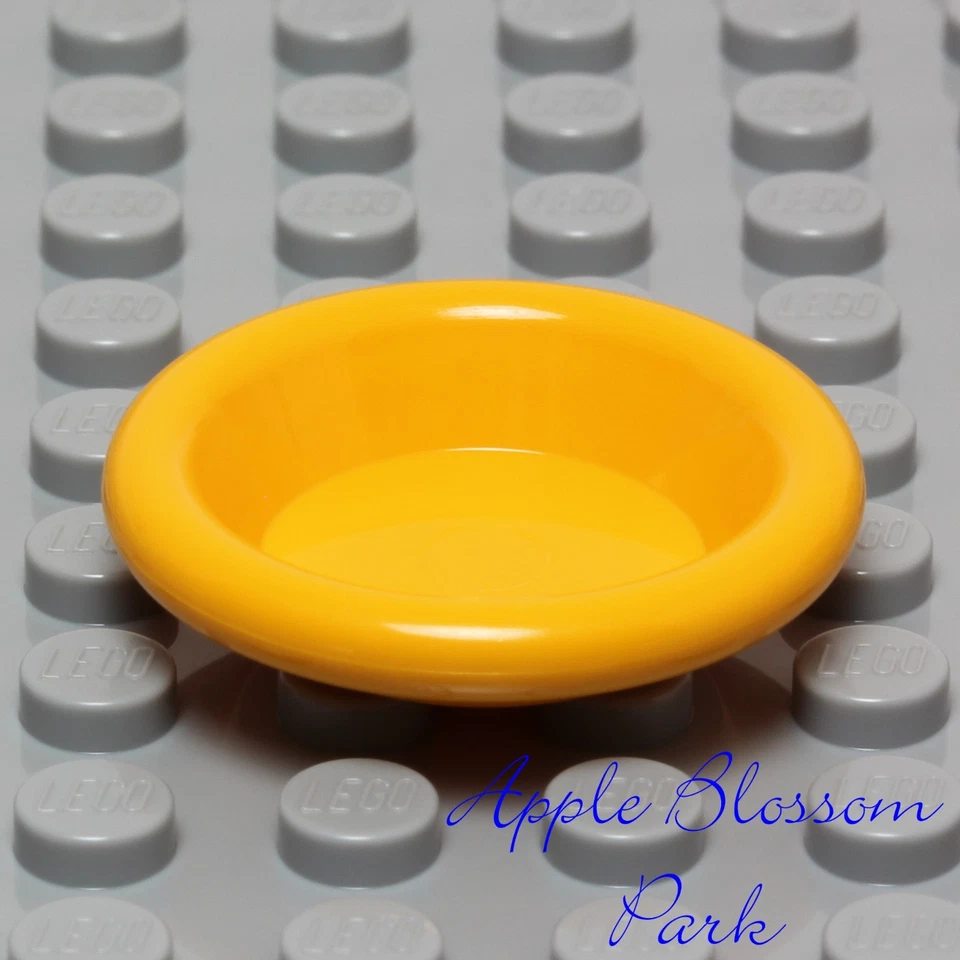 NUEVO Lego Friends Plato Naranja Amarillo Claro - 3x3 Utensilio Minifigura Plato Tazón de Comida Foto 1 de 3