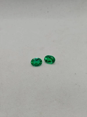 Lab Grown Emerald 6x8mm Oval Faceted AAA Colombian Shade - Image 1 of 4
