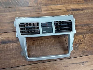 OEM 2007-2009 Toyota Yaris Dash Radio Air Vent Temp Climate Control Trim Bezel - Picture 1 of 6