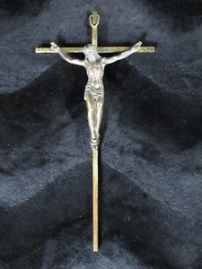 Vintage Brass Wall Crucifix - Picture 1 of 5