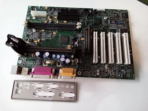 intel VC820 SLOT 1 ATX motherboard - RAMBUS compatible - Photo 1/2