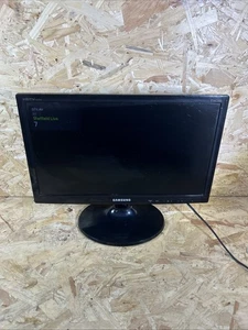 Samsung T19C300EW - 19 inch HD Ready TV Monitor with Remote Caravan / Gaming  - Picture 1 of 7