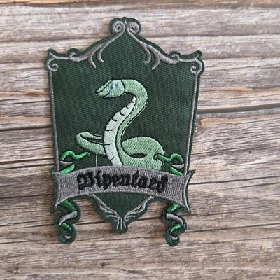 Escudo de serpiente Cosplay Midevil Gothic Sheild Hierro en parche Foto 1 de 2