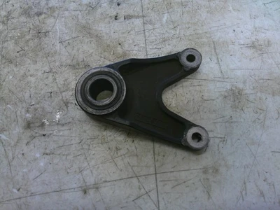 Soporte de montaje pinza freno trasero Suzuki GSXR 750 1991-1992 Foto 1 de 4
