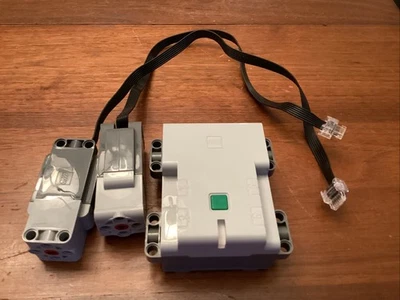 LEGO Powered Up Technic Hub 88012 y (2) motores L 88013 Foto 1 de 4