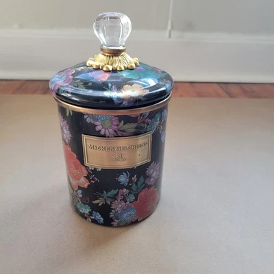 MacKenzie-Childs Bote Floral Oscuro Esmaltado Mediano 8.5" Foto 1 de 4