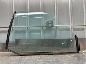 1988-1998 Chevy Silverado Passenger Right Front Side Window Door Glass OEM - Picture 1 of 3