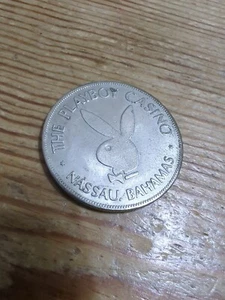 $1 PLAYER'S TOKEN FROM THE PLAYBOY CASINO NASSAU BAHAMAS - Picture 1 of 4