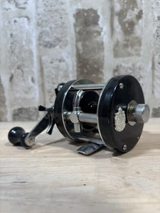 Vintage Fishing Reel ABU GARCIA AMBASSADEUR 5600C⭐️HIGH SPEED⭐️Black/ Red CLEAN! - Picture 1 of 7
