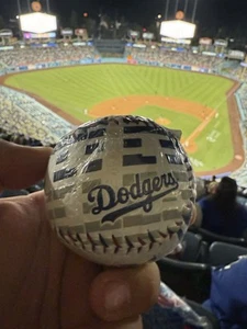 Los Angeles Dodgers 2025 Stadium Exclusive Baseball Ball - Picture 1 of 4