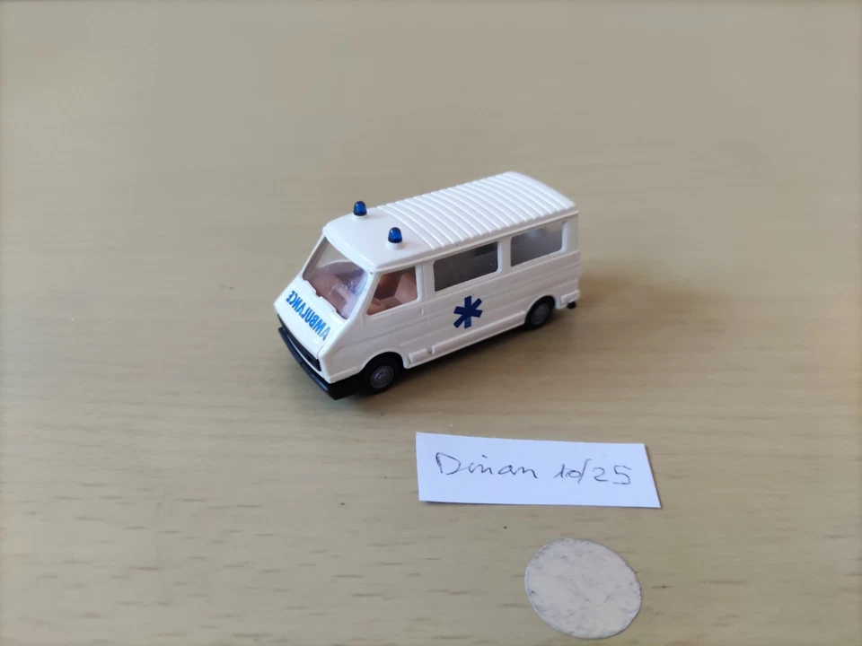 PRALINÉ, FIAT 242 AMBULANCE 1/87e - Photo 1/2