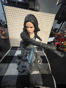 Jessica Jones Diamond Select PVC Marvel Comics Daredevil Defenders - Picture 1 of 5