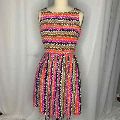 Vestido Trina Turk Fiesta Rayas Esperanza Seda  Foto 1 de 4