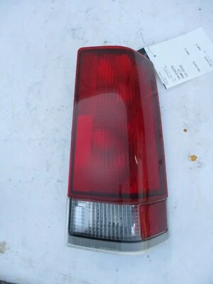 Lámpara trasera derecha Savana Van 97 96-99 Express Van Foto 1 de 3
