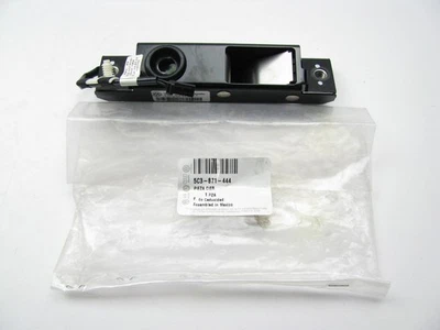 New Right Convertible Top Retainer Plate OEM - 2013-2017 VW Beetle 5C3871444 - Image 1 of 3