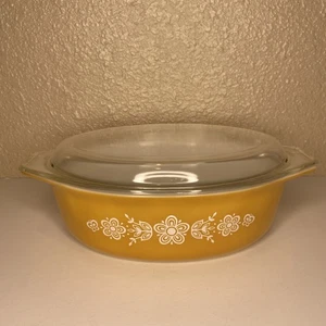 vintage pyrex oval casserole dish with lid Butterfly Gold Floral 2.5 Qt 045 - Picture 1 of 16