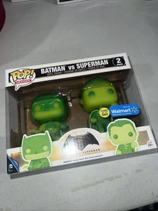Funko POP! Paquete de 2 Batman vs Superman brilla en la oscuridad exclusivo de Walmart - Imagen 1 de 2