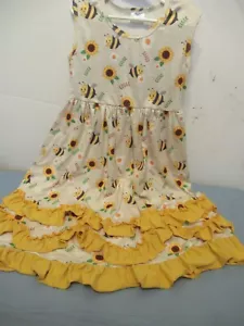 P34 Girls size 8-10 Of White With Floral Design Dress Bee Sunflower - Picture 1 of 6