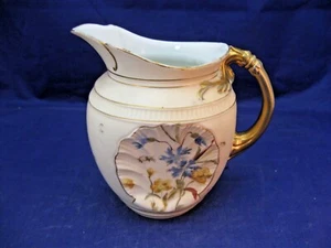 ANTIQUE RUDOLSTADT UNUSUAL CREAMER PITCHER WITH PINCHED SIDES FLORAL DESIGN - Picture 1 of 8