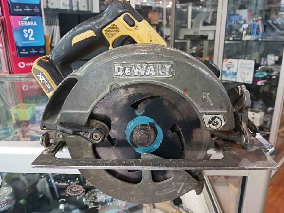 DEWALT DCS575-XE 54V XR FLEXVOLT LI-ION BRUSHLESS 184mm CIRCULAR SAW - SKIN ONLY - Image 1 of 4