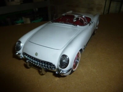 CHEVROLET CORVETTE 1953 AUTOART 1/18 - Photo 1/4