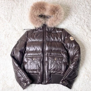 Piumino corto Burberry etichetta blu marrone pelliccia di procione cappuccio nova check taglia 40 - Foto 1 di 11